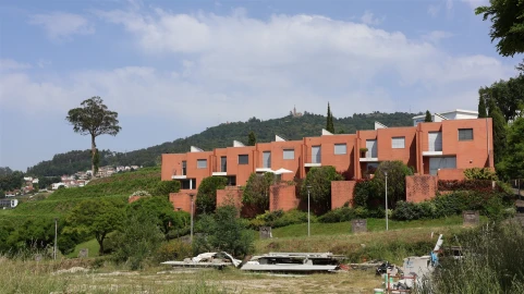 Moradia T4 para Venda em Urgezes