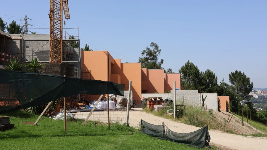 Moradia T4 para Venda em Urgezes Foto 23