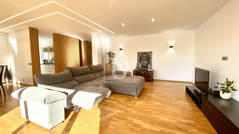 Apartamento T3 para Venda em Santo Tirso, Couto (Santa Cristina e São Miguel) e Burgães