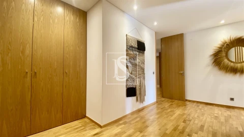 Apartamento T3 para Venda em Santo Tirso, Couto (Santa Cristina e São Miguel) e Burgães
