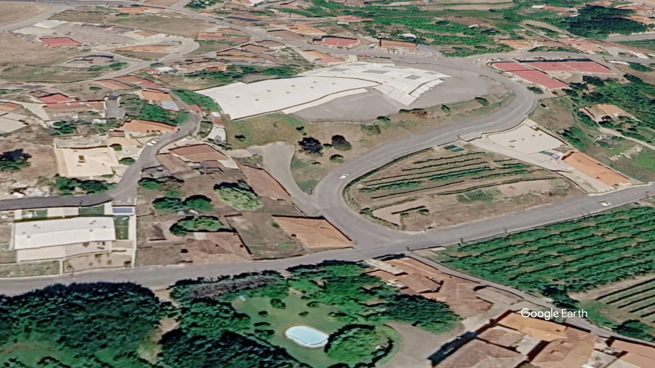 Moradia T4 para Venda em Valpedre Foto 12