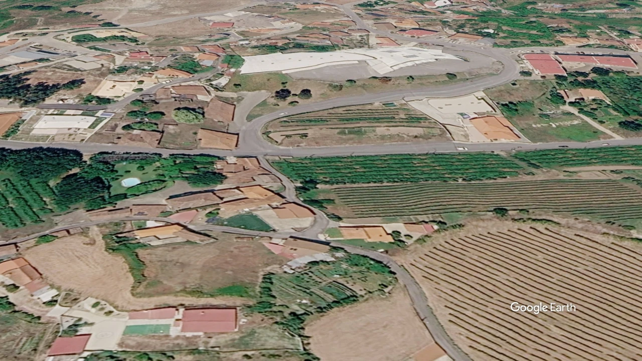 Moradia T4 para Venda em Valpedre Foto 28