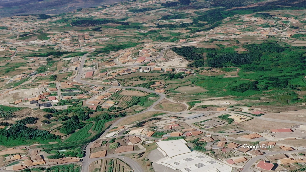 Moradia T4 para Venda em Valpedre Foto 17