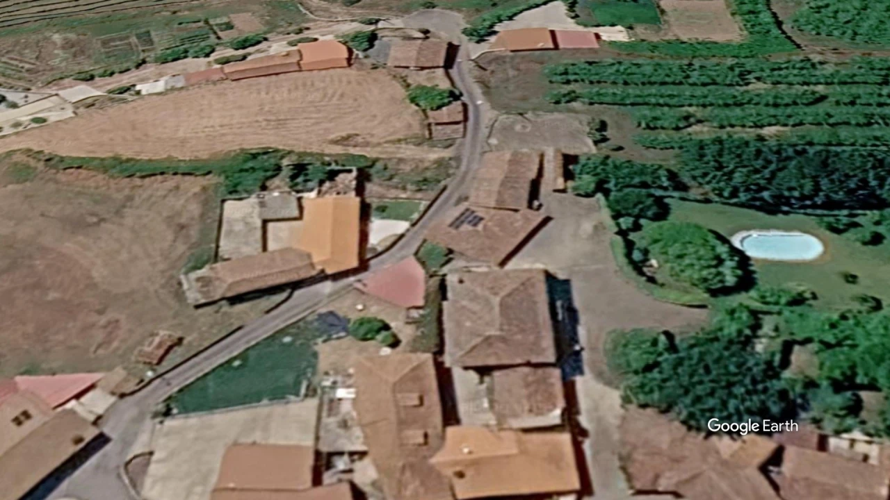 Moradia T4 para Venda em Valpedre Foto 9