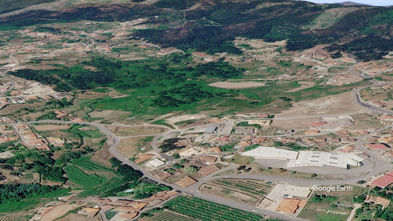 Moradia T4 para Venda em Valpedre Foto 16
