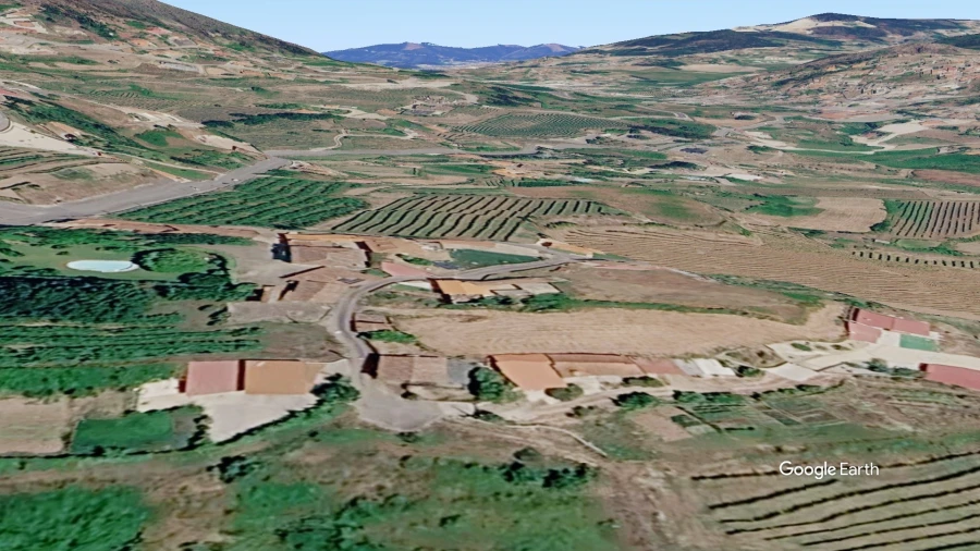 Moradia T4 para Venda em Valpedre Foto 7