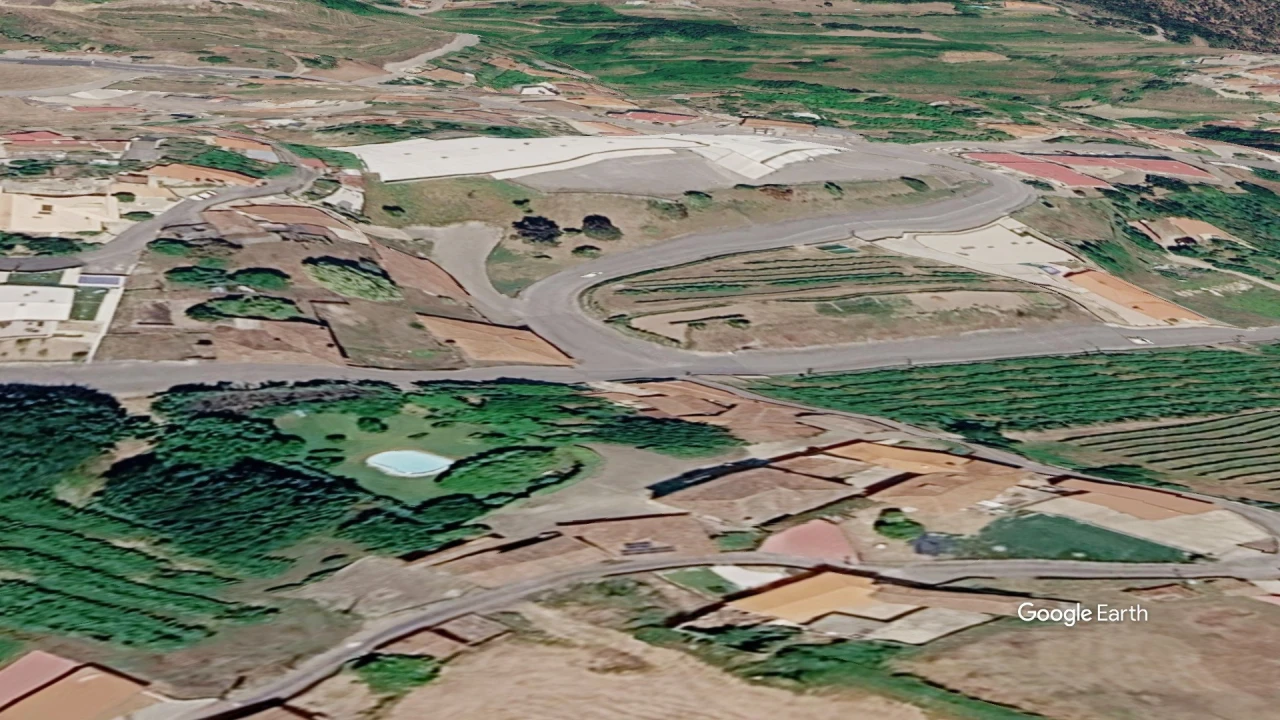 Moradia T4 para Venda em Valpedre Foto 10