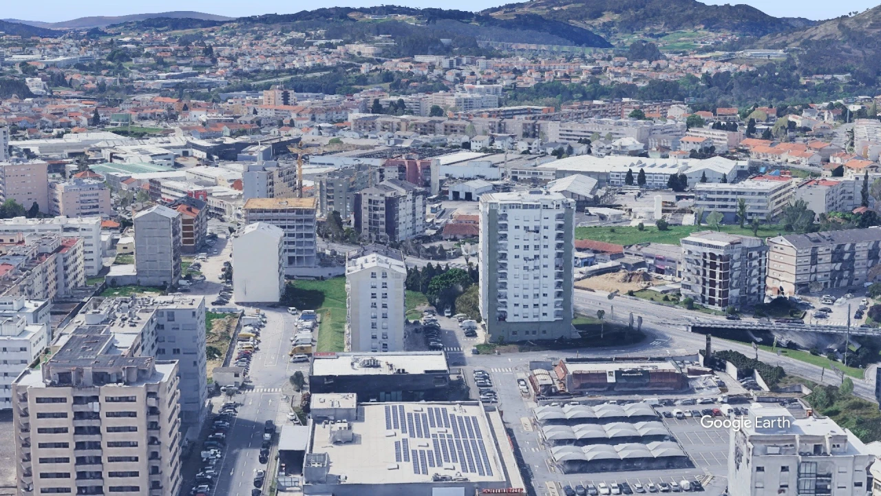 Garagem para Arrendamento em Braga (Maximinos, Sé e Cividade) Foto 4