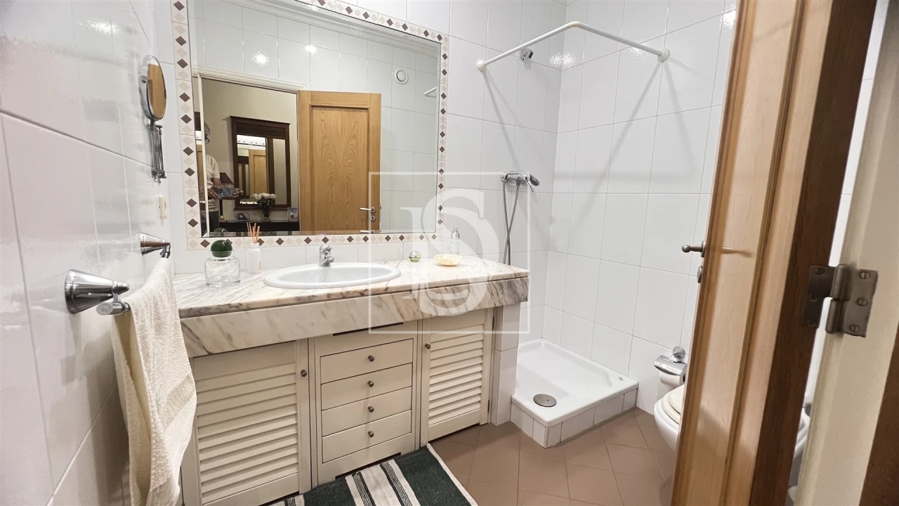 Apartamento T2 para Venda em Lordelo do Ouro e Massarelos Foto 39