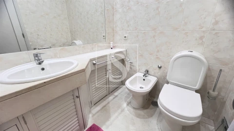 Apartamento T2 para Venda em Lordelo do Ouro e Massarelos