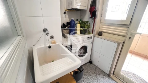Apartamento T2 para Venda em Lordelo do Ouro e Massarelos