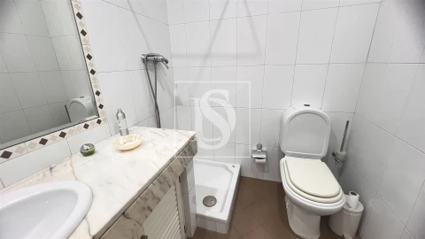 Apartamento T2 para Venda em Lordelo do Ouro e Massarelos