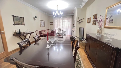 Apartamento T2 para Venda em Lordelo do Ouro e Massarelos