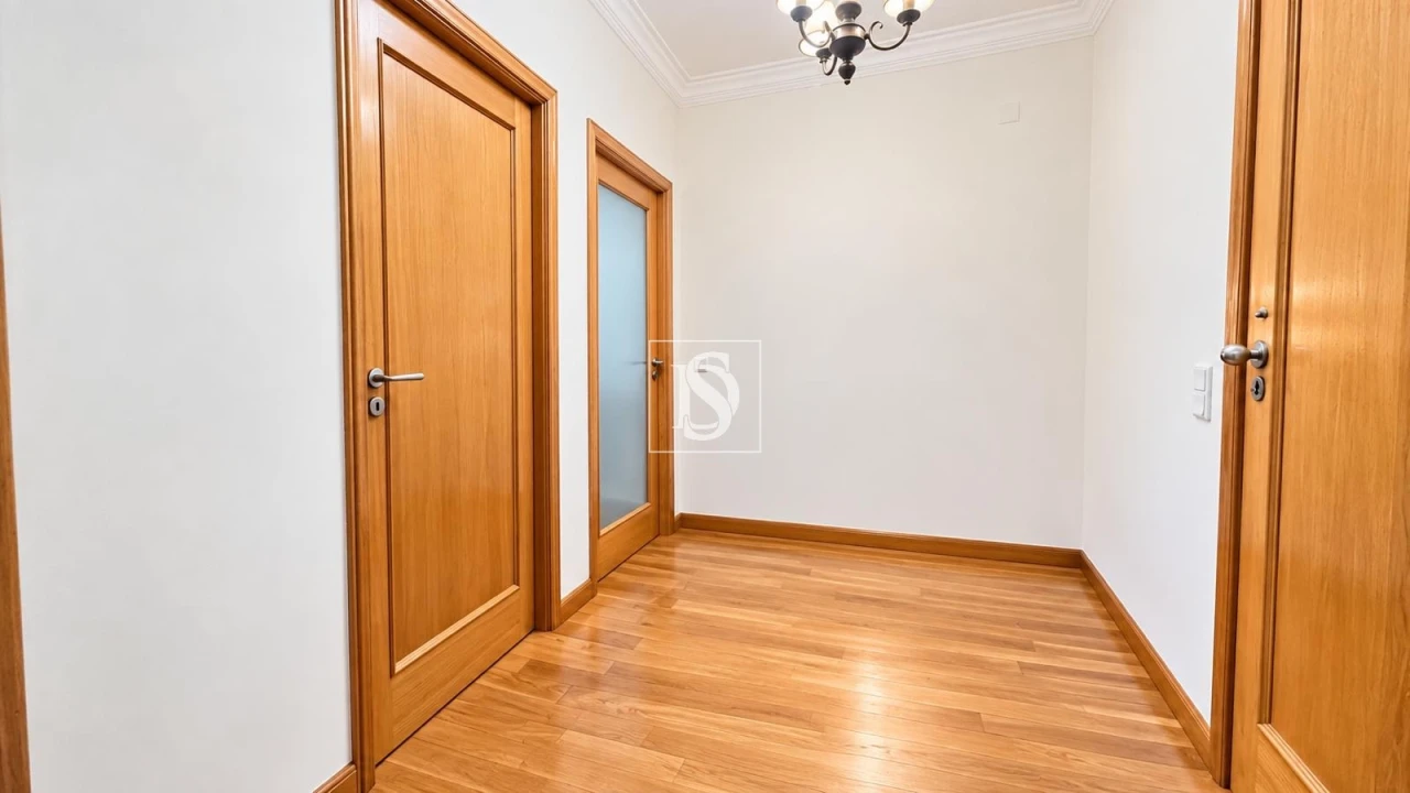 Apartamento T2 para Venda em Lordelo do Ouro e Massarelos Foto 12