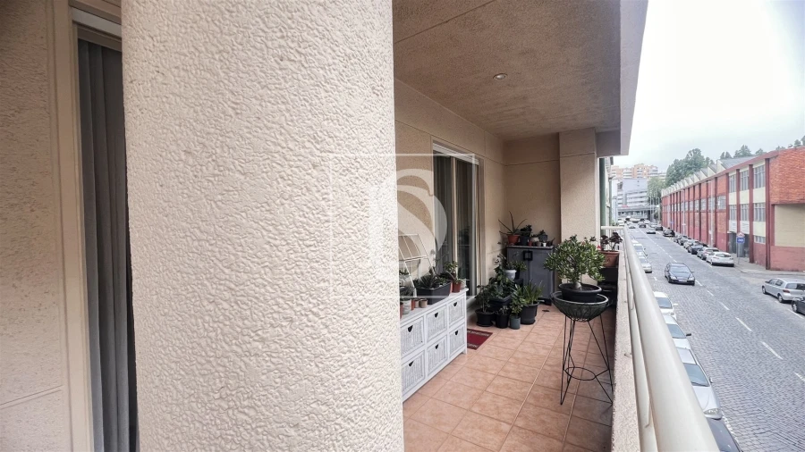 Apartamento T2 para Venda em Lordelo do Ouro e Massarelos Foto 36