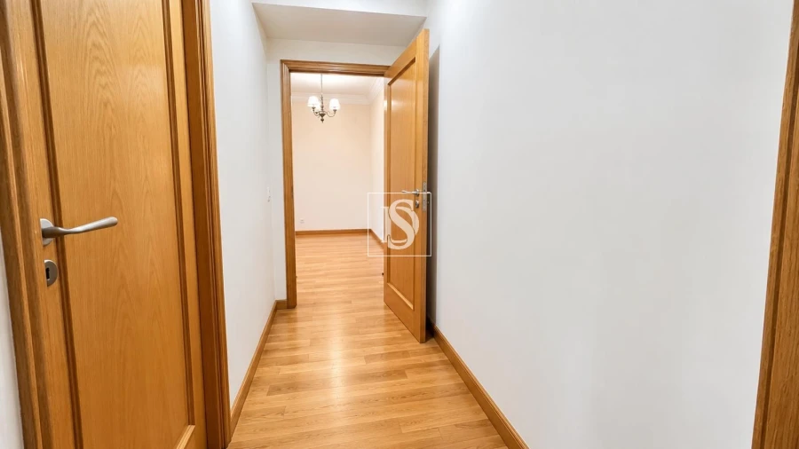 Apartamento T2 para Venda em Lordelo do Ouro e Massarelos Foto 11