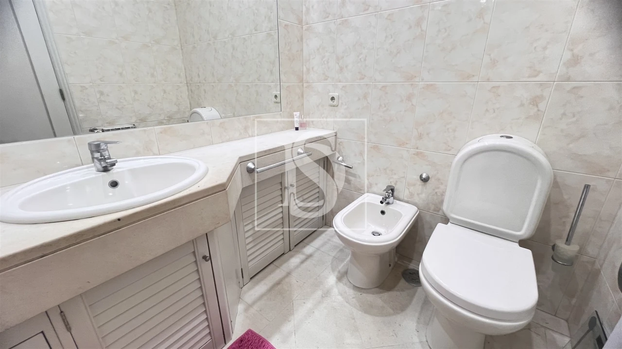 Apartamento T2 para Venda em Lordelo do Ouro e Massarelos Foto 44