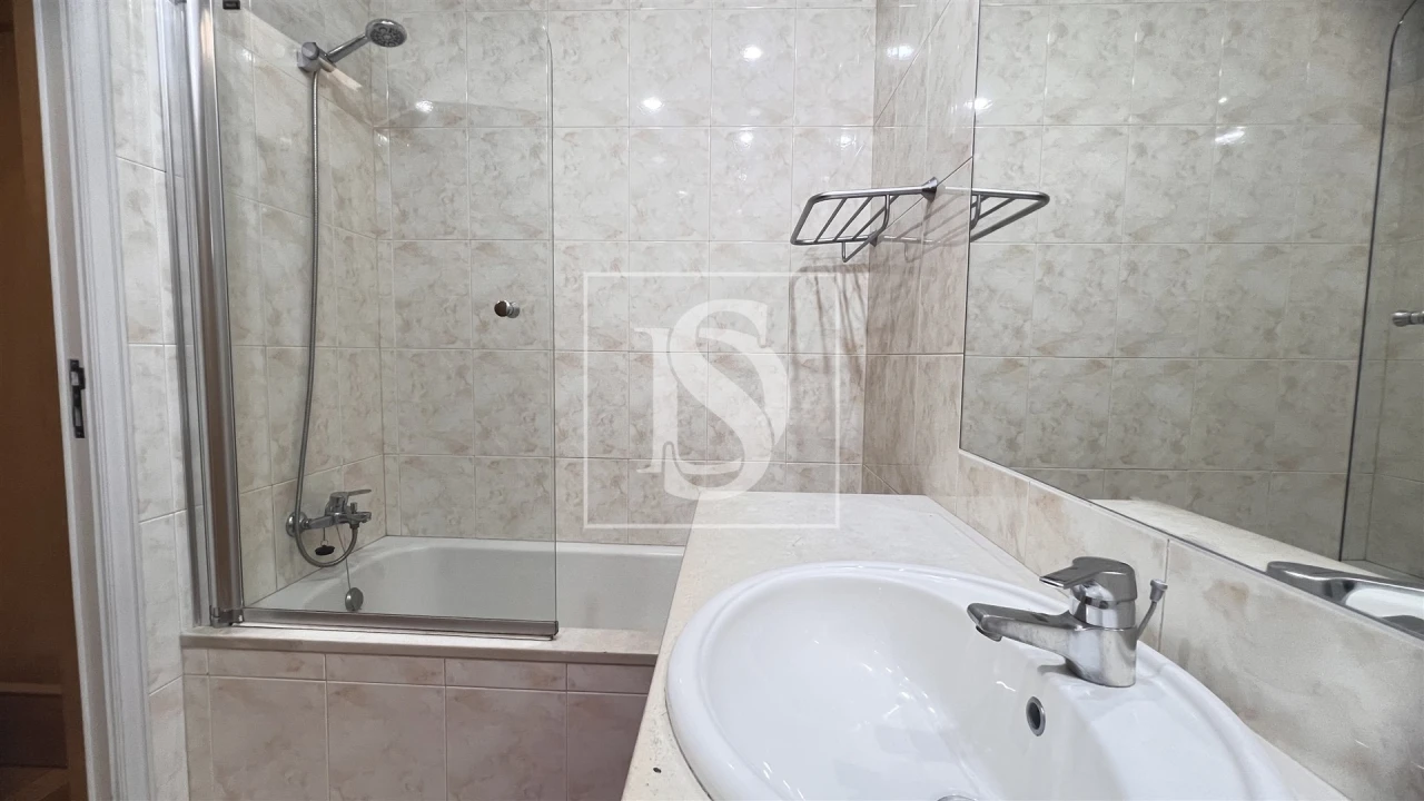 Apartamento T2 para Venda em Lordelo do Ouro e Massarelos Foto 47