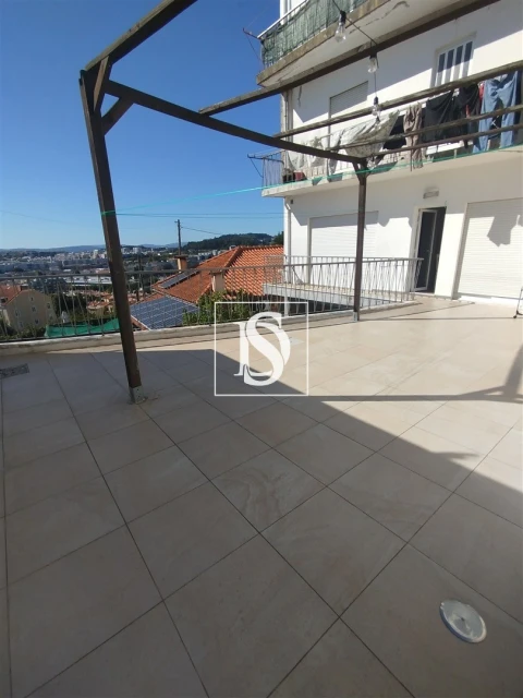 Apartamento T3 para Arrendamento em Nogueira, Fraião e Lamaçães