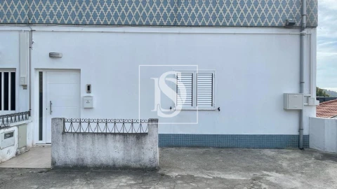 Apartamento T3 para Arrendamento em Nogueira, Fraião e Lamaçães