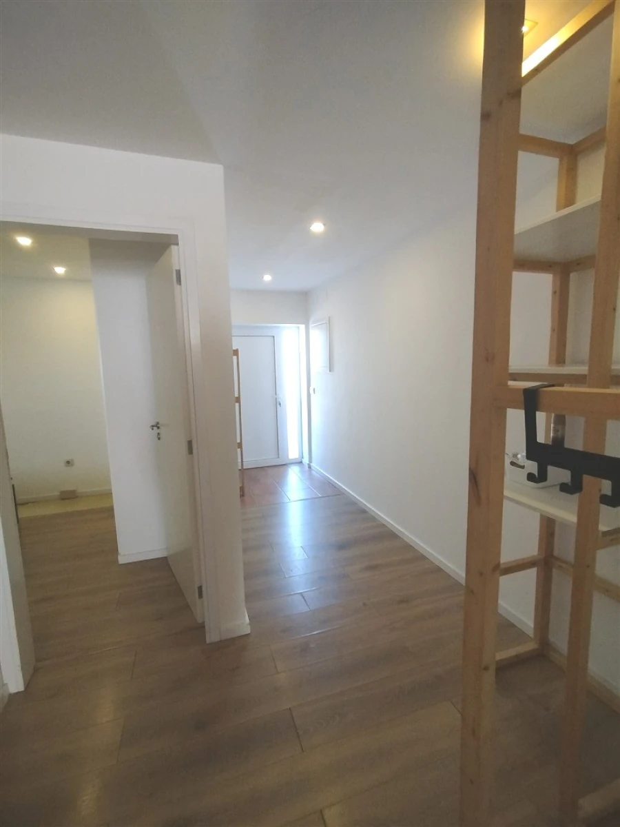 Apartamento T3 para Arrendamento em Nogueira, Fraião e Lamaçães Foto 10