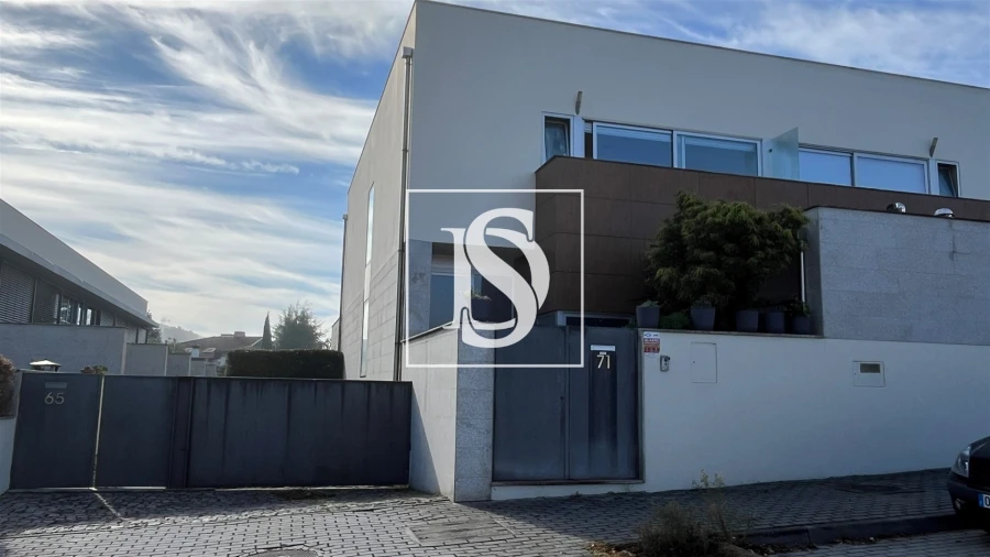 Moradia T3 para Venda em Carreira e Refojos de Riba de Ave Foto 22