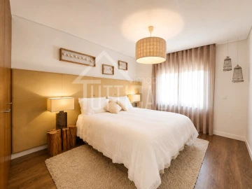 Apartamento T3 para Venda em Venda do Pinheiro e Santo Estêvão das Galés