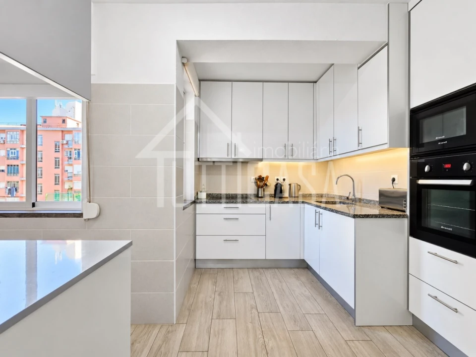Apartamento T3 para Venda em São Domingos de Benfica Foto 1