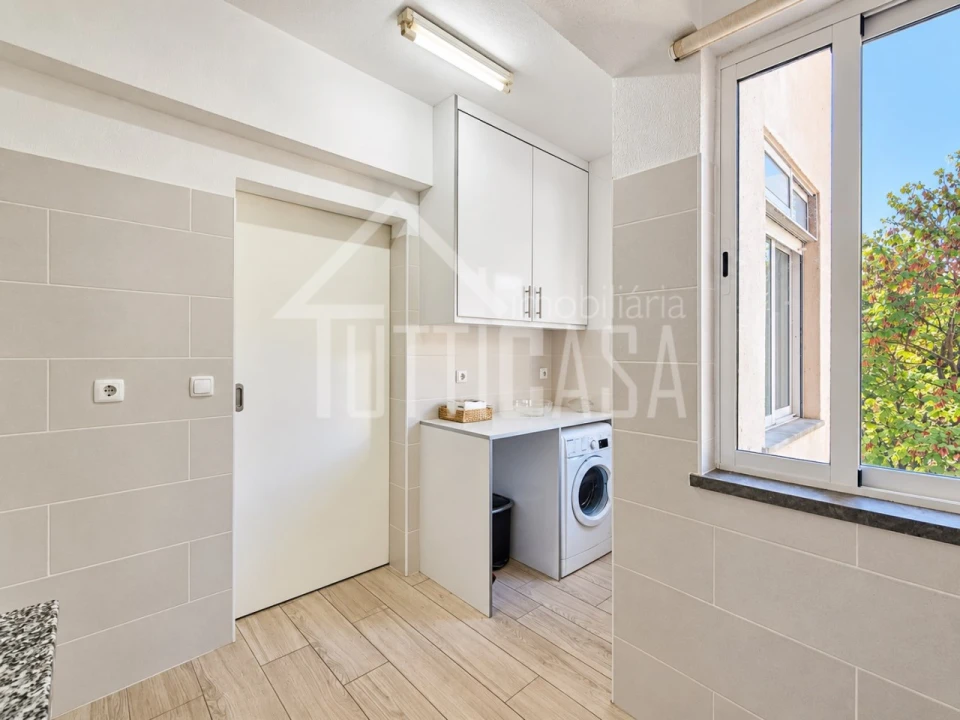 Apartamento T3 para Venda em São Domingos de Benfica Foto 4
