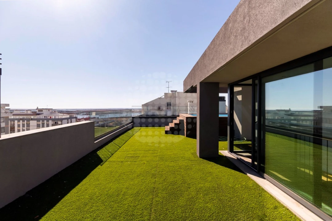 Apartamento T5 para Venda em Faro (Sé e São Pedro) Foto 2