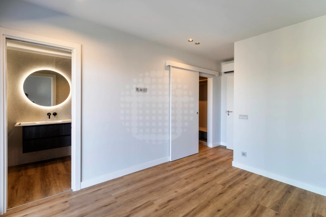 Apartamento T5 para Venda em Faro (Sé e São Pedro) Foto 21