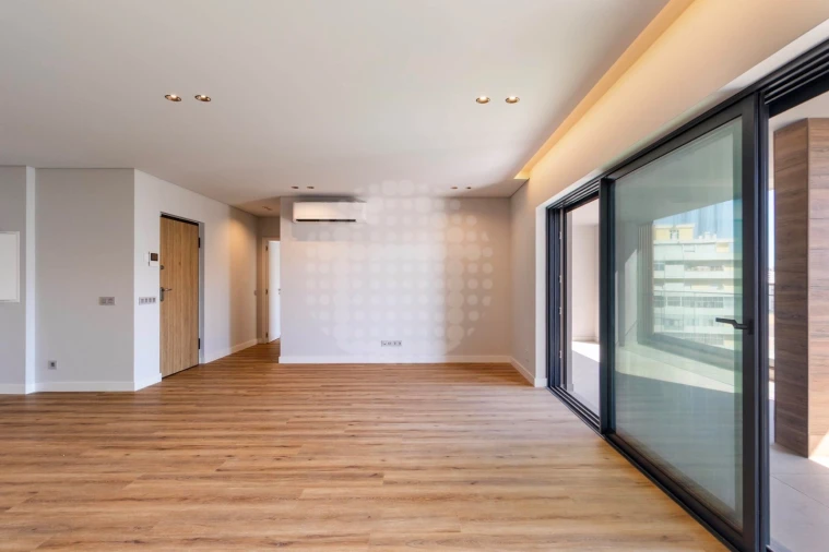 Apartamento T5 para Venda em Faro (Sé e São Pedro) Foto 9