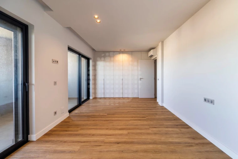Apartamento T5 para Venda em Faro (Sé e São Pedro) Foto 16