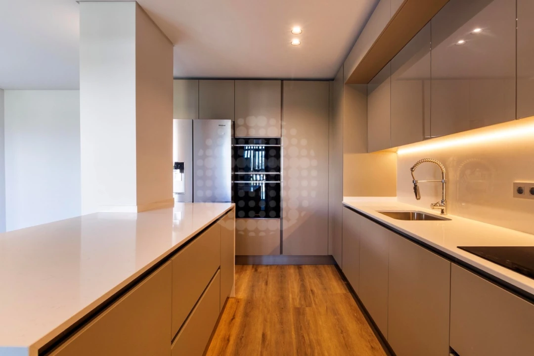 Apartamento T3 para Venda em Faro (Sé e São Pedro) Foto 2