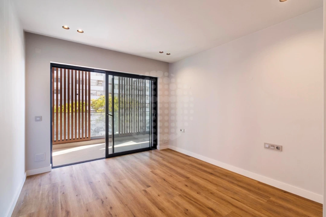 Apartamento T3 para Venda em Faro (Sé e São Pedro) Foto 8