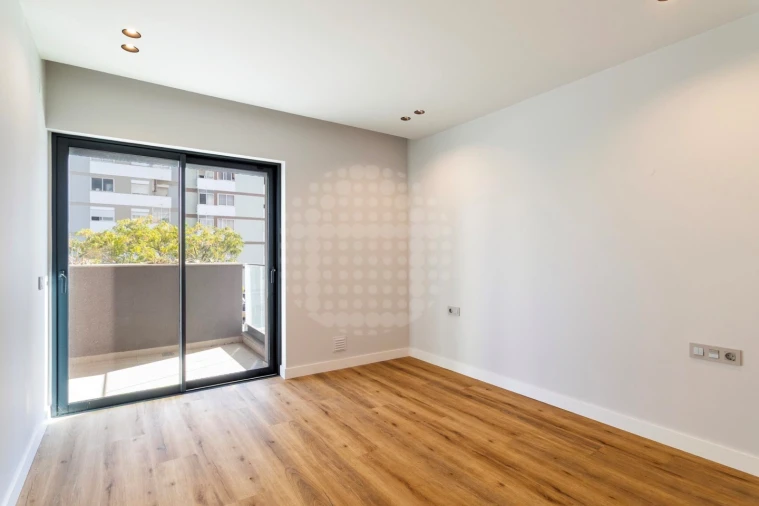 Apartamento T3 para Venda em Faro (Sé e São Pedro) Foto 17