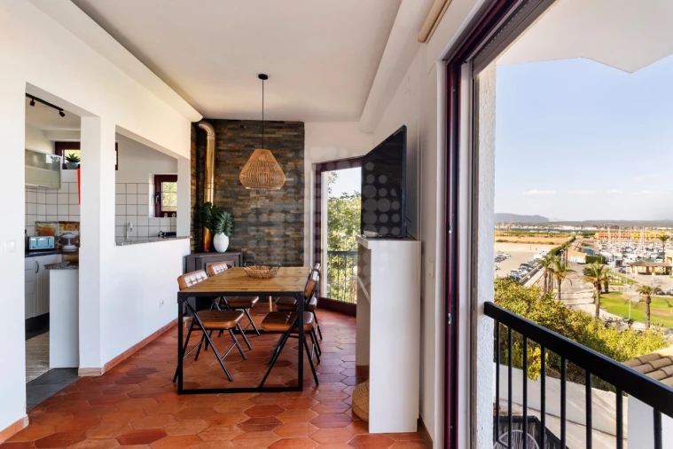 Apartamento T2 para Venda em Portimão Foto 8