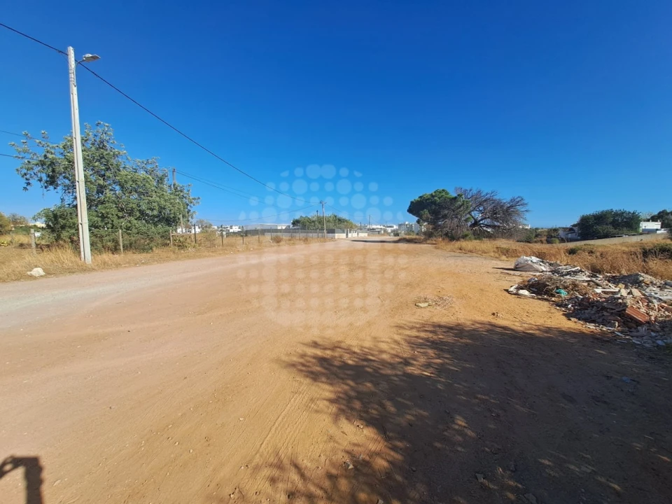 Terreno para Venda em Quelfes Foto 15