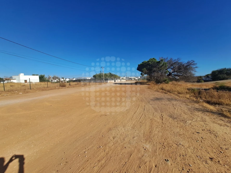 Terreno para Venda em Quelfes Foto 17