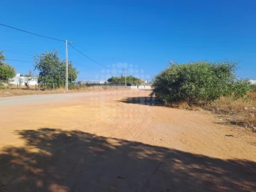 Terreno para Venda em Quelfes