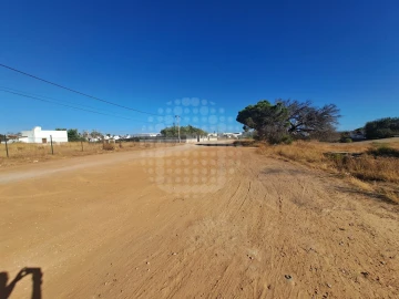 Terreno para Venda em Quelfes