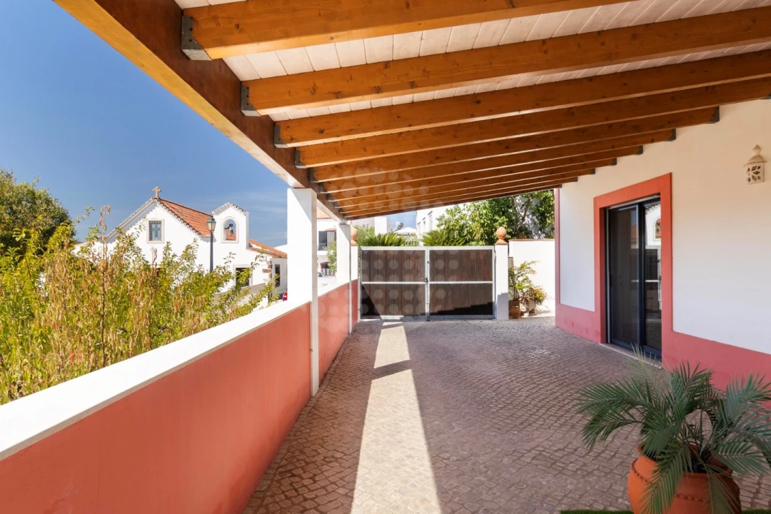 Moradia T2 para Venda em Salir Foto 33
