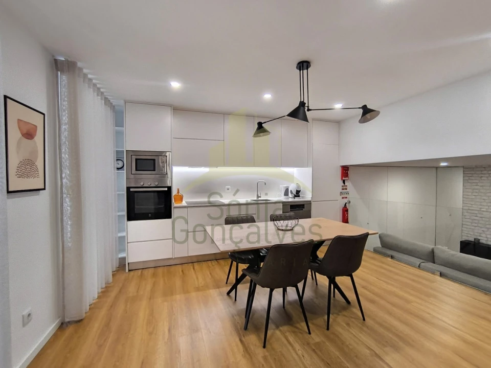 Apartamento T1 para Arrendamento em Santa Maria Maior e Monserrate e Meadela Foto 2