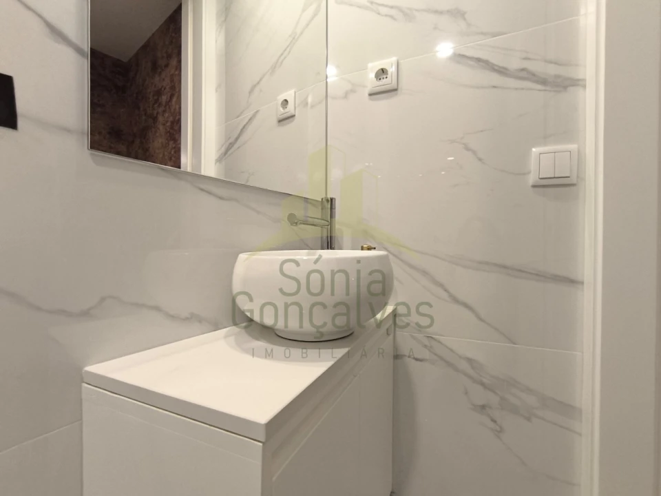 Apartamento T1 para Arrendamento em Santa Maria Maior e Monserrate e Meadela Foto 7