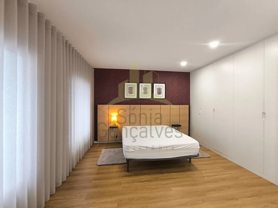 Apartamento T1 para Arrendamento em Santa Maria Maior e Monserrate e Meadela Foto 8