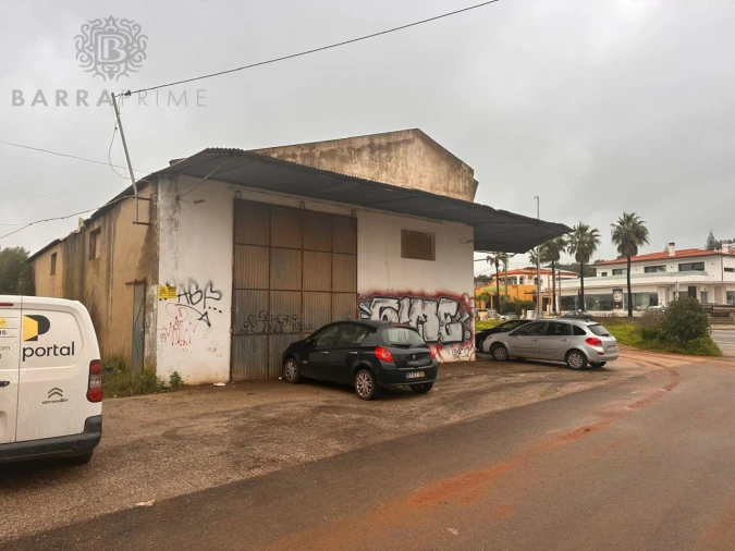 Armazém para Venda em Quarteira Foto 2