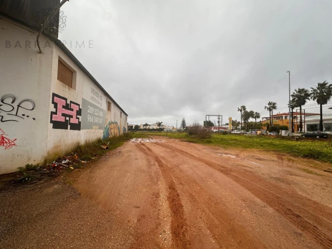 Armazém para Venda em Quarteira Foto 3