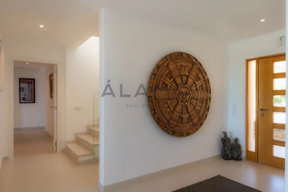 Moradia T4 para Venda em Loule (São Sebastião)