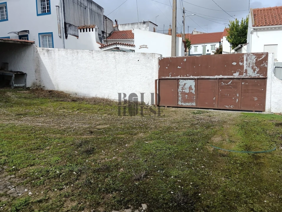 Terreno para Venda em Aveiras de Cima Foto 1