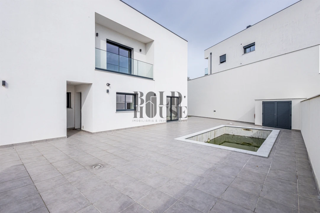 Moradia T4 para Venda em Aveiras de Cima Foto 45